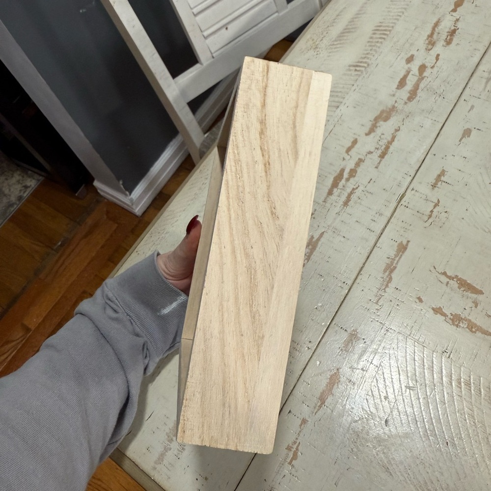 “Happy” Wooden 3D sign - Picture 3 of 6